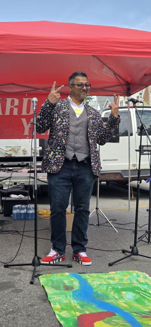 Hosting a street festival stage